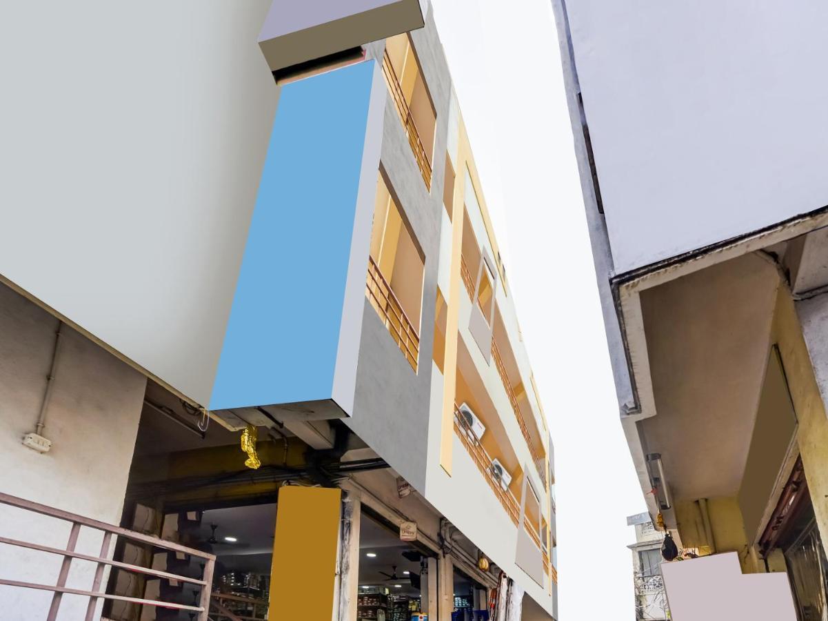 Oyo 84039 Tirumala Grand Rajahmundry Exterior photo